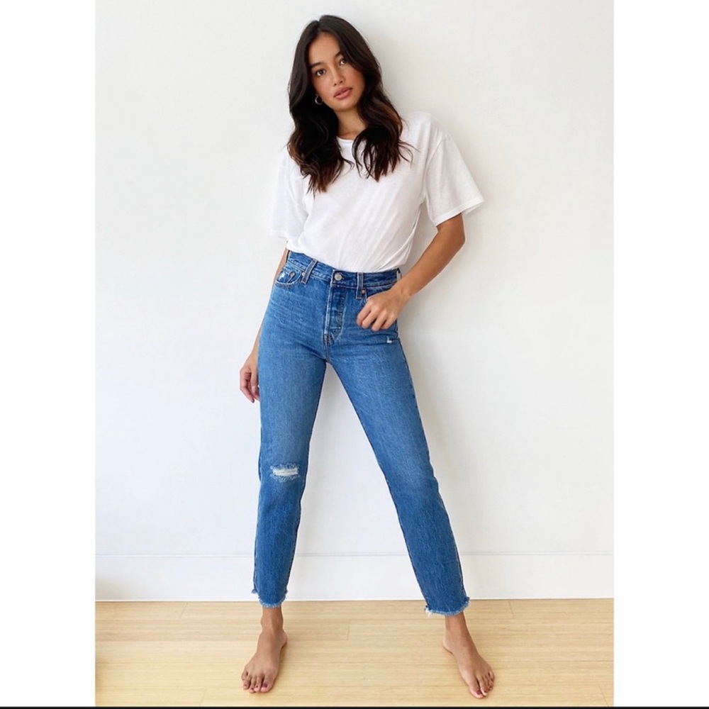 Levi’s premium wedgie fit jeans